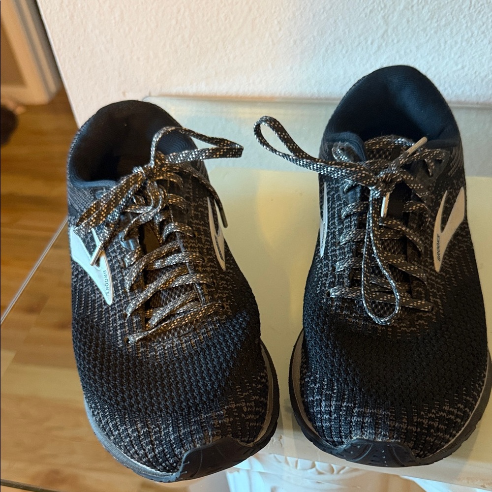 Women's Black Athletic Shoes